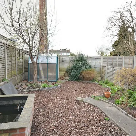 Amazing 1 Bedroom House Near Fishponds